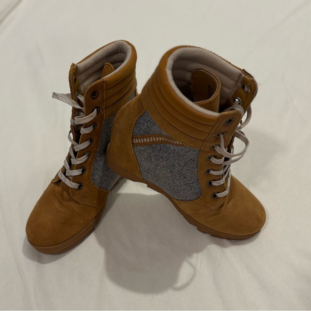 High Sierra Tan and Gray Heeled Boots